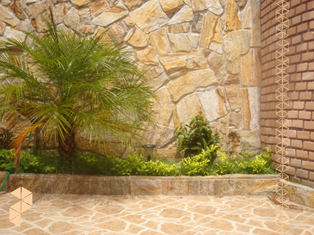 pedra madeira caco