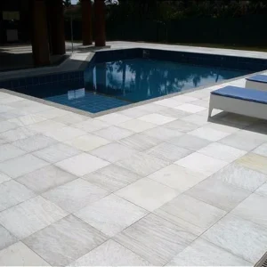 Áreas Molhadas e Piscinas